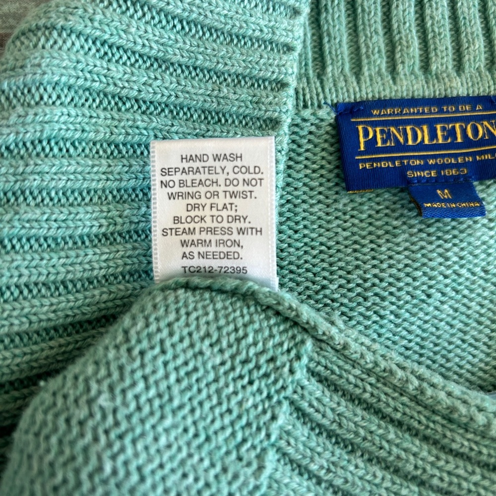Pendleton Woman’s Teal Cable-Knit Zip Front Sweater Vest Celtic Braid Medium - Picture 5 of 5